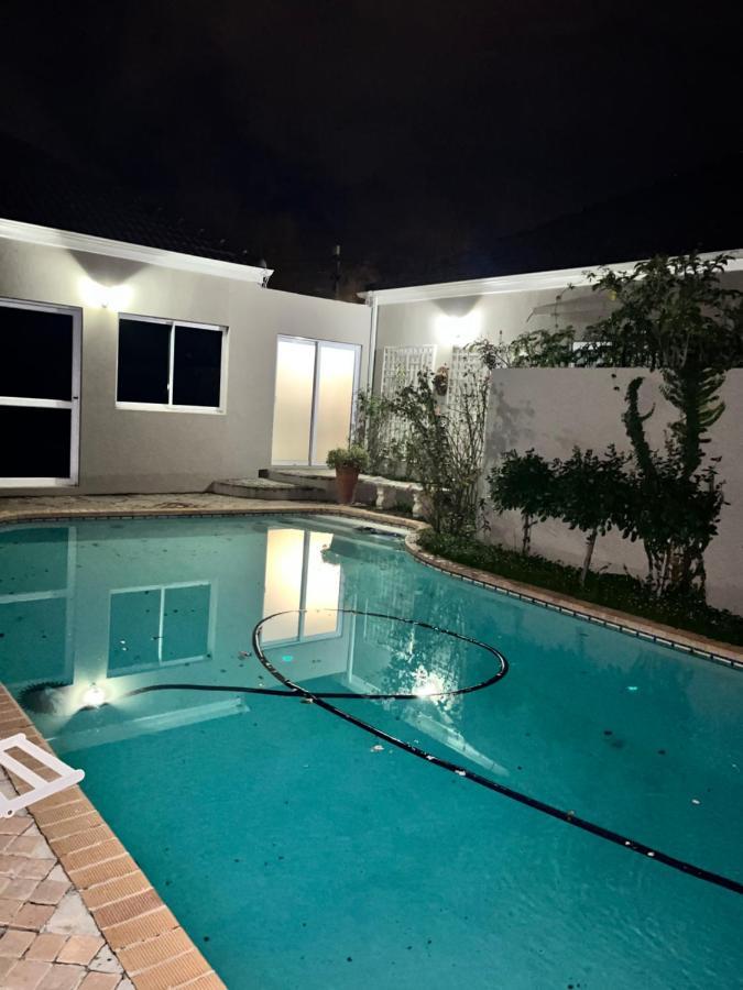 Somerset West Garden Apartments 1 Exterior foto